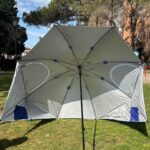 Sombrilla playera con rompe viento 2.4m marca morgul