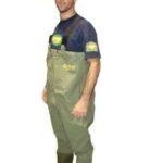 Wader con botas de pvc marca colony